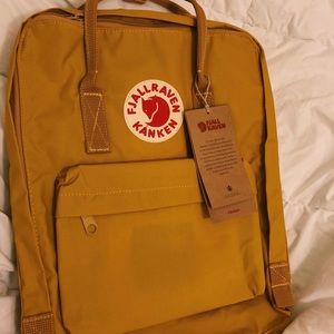 Classic Fjallraven Kanken Backpack